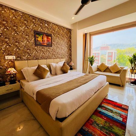Hotel Golden Temple View By La Casa, Amritsar #Top Rated #Most Awarded #Swimming Pool #Prime Location #Luxury Rooms #Parking #Rooftop Cafe Eksteriør billede