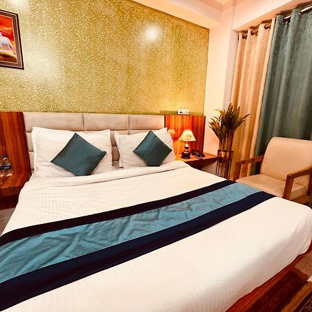 Hotel Golden Temple View By La Casa, Amritsar #Top Rated #Most Awarded #Swimming Pool #Prime Location #Luxury Rooms #Parking #Rooftop Cafe Eksteriør billede