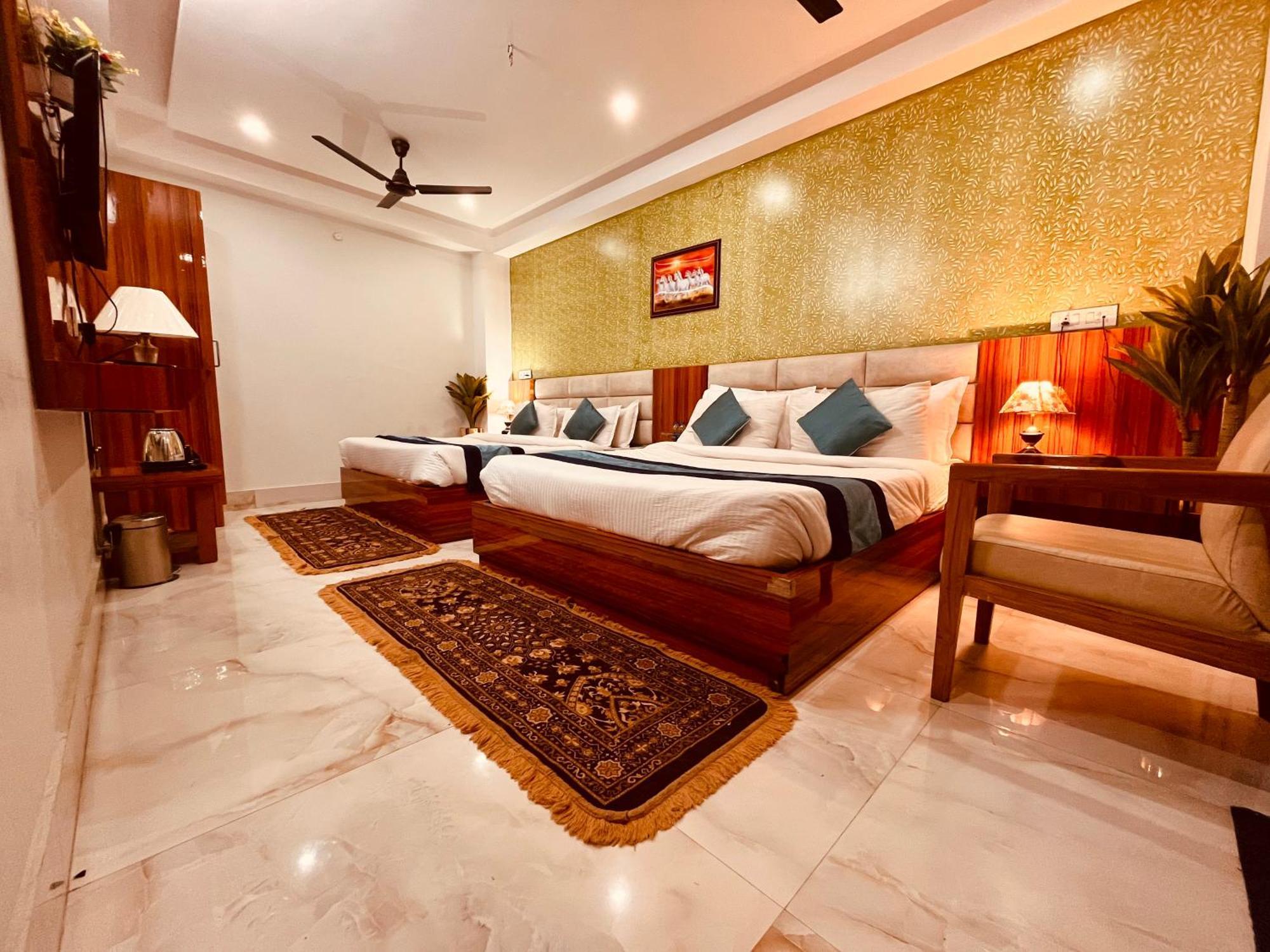 Hotel Golden Temple View By La Casa, Amritsar #Top Rated #Most Awarded #Swimming Pool #Prime Location #Luxury Rooms #Parking #Rooftop Cafe Eksteriør billede