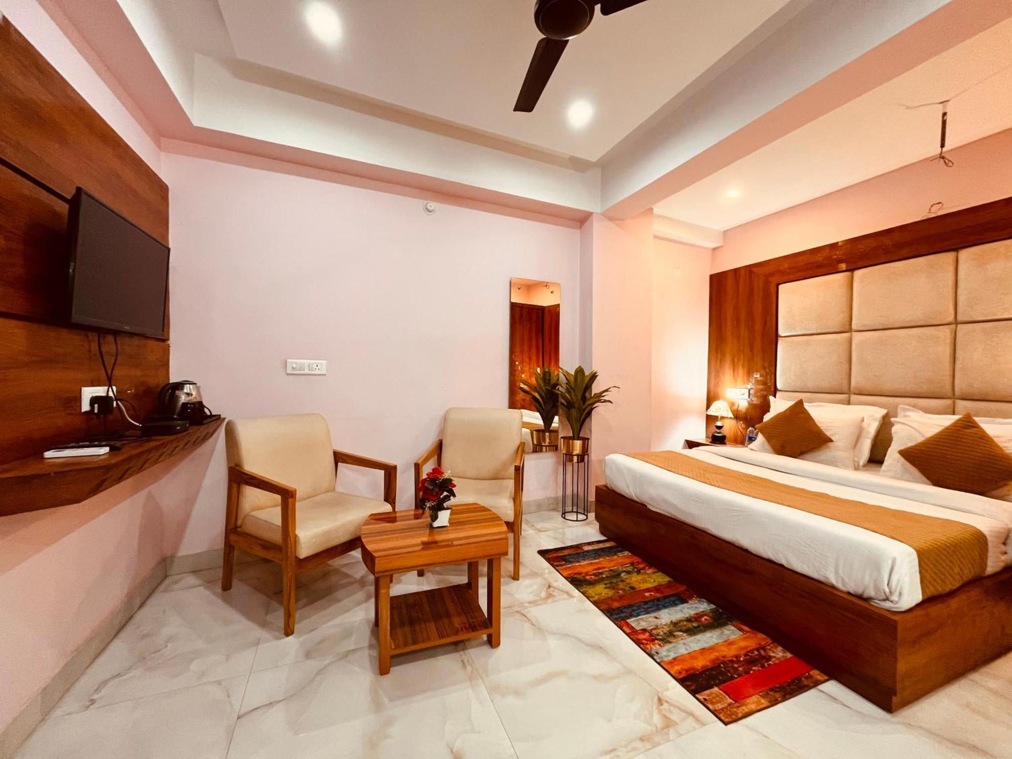 Hotel Golden Temple View By La Casa, Amritsar #Top Rated #Most Awarded #Swimming Pool #Prime Location #Luxury Rooms #Parking #Rooftop Cafe Eksteriør billede