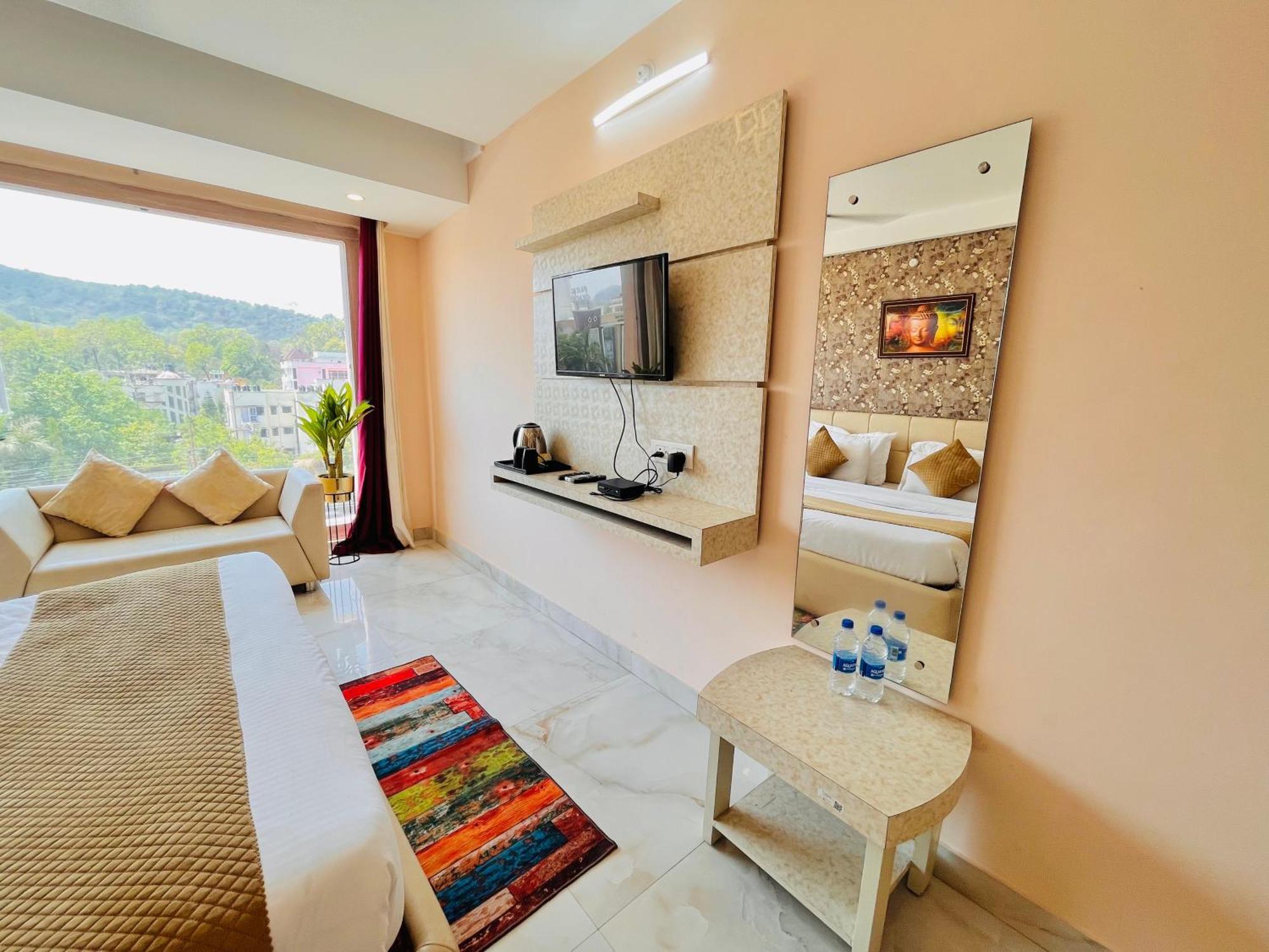 Hotel Golden Temple View By La Casa, Amritsar #Top Rated #Most Awarded #Swimming Pool #Prime Location #Luxury Rooms #Parking #Rooftop Cafe Eksteriør billede