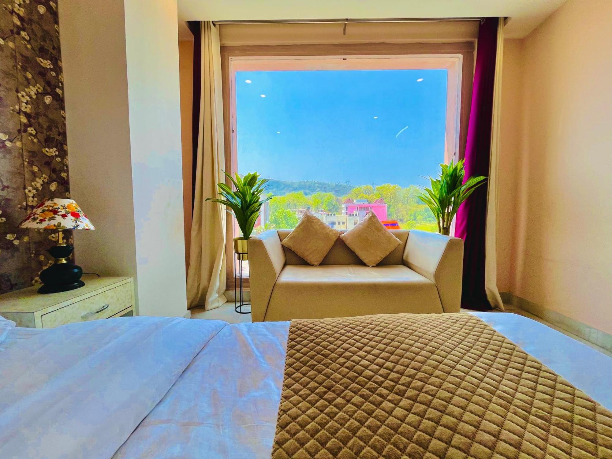 Hotel Golden Temple View By La Casa, Amritsar #Top Rated #Most Awarded #Swimming Pool #Prime Location #Luxury Rooms #Parking #Rooftop Cafe Eksteriør billede