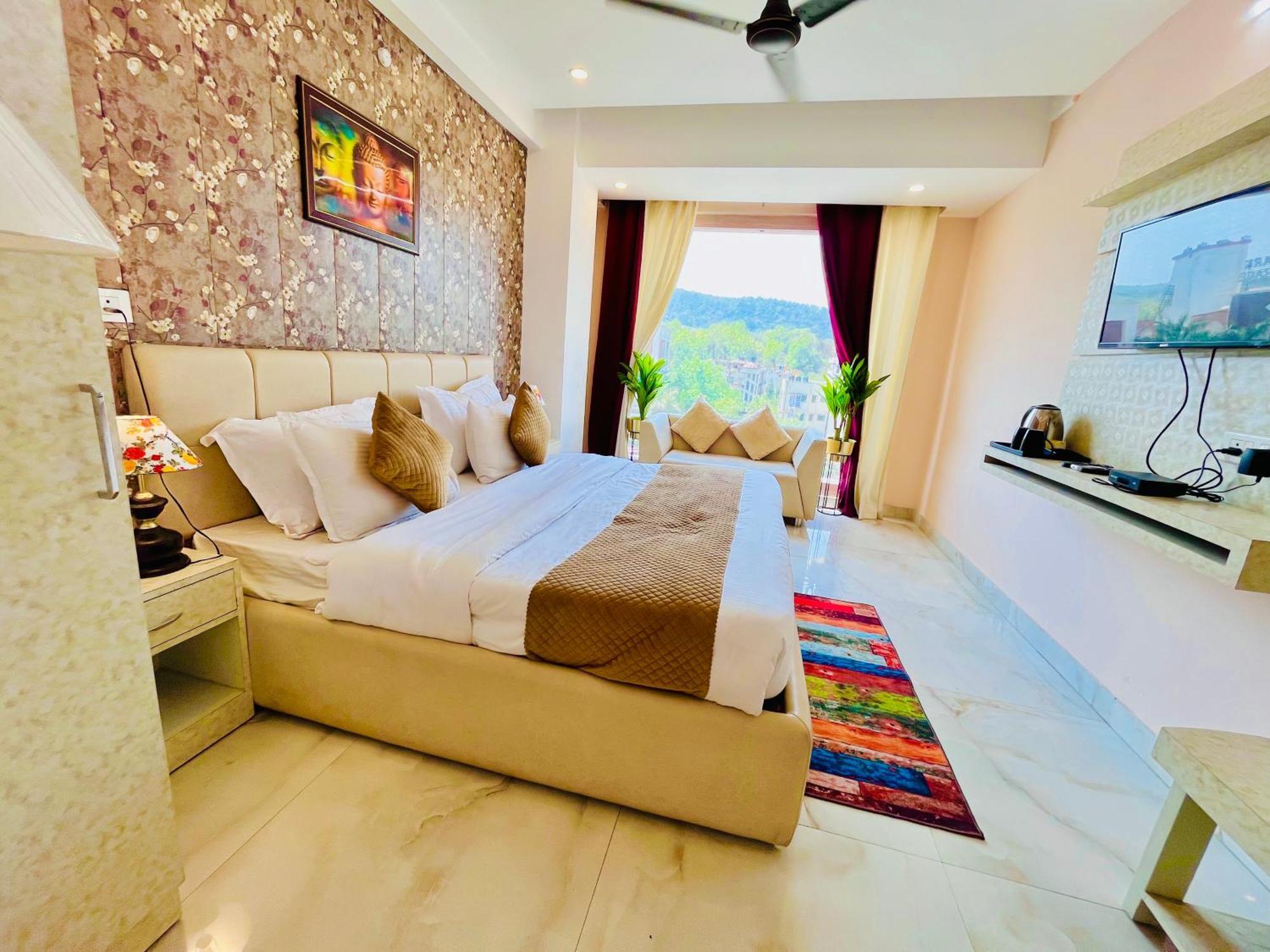 Hotel Golden Temple View By La Casa, Amritsar #Top Rated #Most Awarded #Swimming Pool #Prime Location #Luxury Rooms #Parking #Rooftop Cafe Eksteriør billede