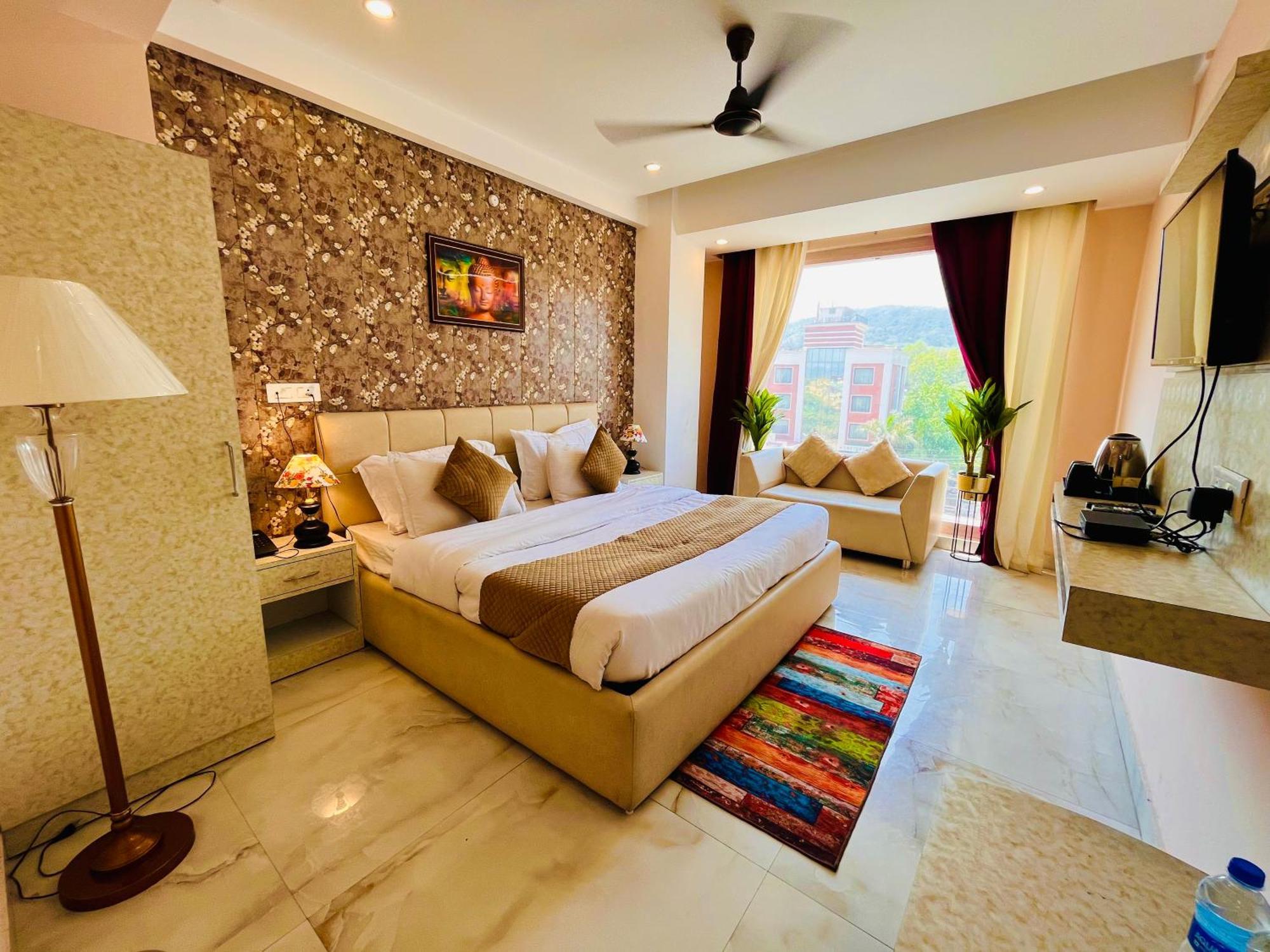 Hotel Golden Temple View By La Casa, Amritsar #Top Rated #Most Awarded #Swimming Pool #Prime Location #Luxury Rooms #Parking #Rooftop Cafe Eksteriør billede