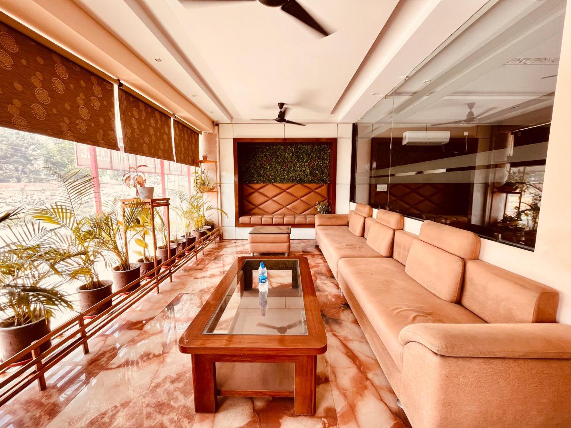 Hotel Golden Temple View By La Casa, Amritsar #Top Rated #Most Awarded #Swimming Pool #Prime Location #Luxury Rooms #Parking #Rooftop Cafe Eksteriør billede